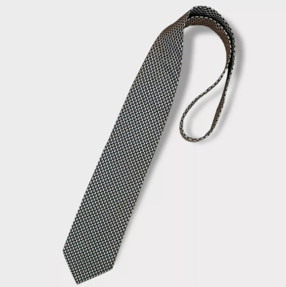 SOLD ERMENEGILDO ZEGNA Black/Silver Geometric 3D Stairs Silk LUXURY Tie ITALY